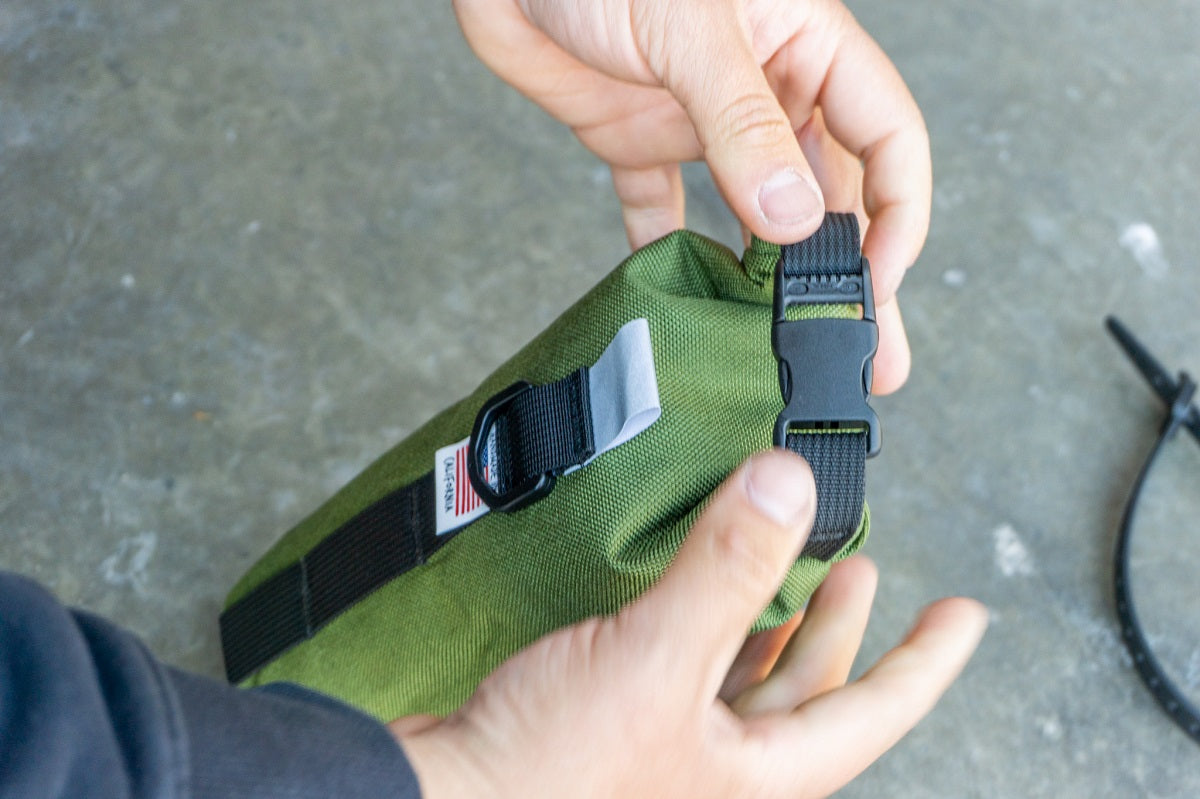 Road Runner Micro Buoy Gabeltasche 4.5L Schwarz Cordura