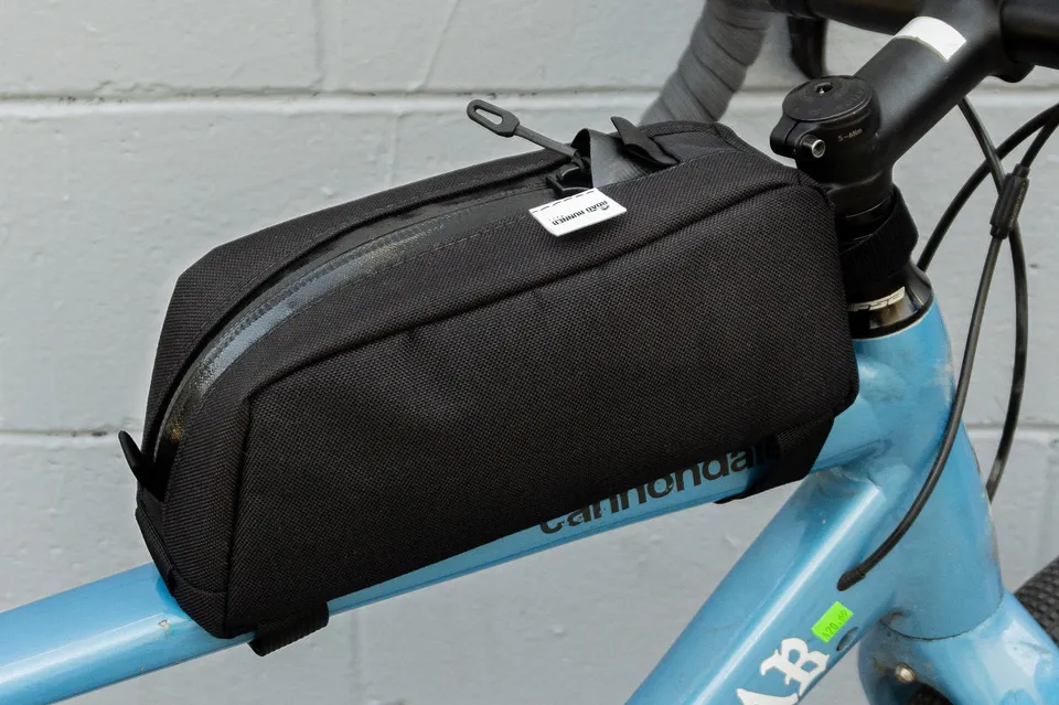 Road Runner Bluff Top Tube Bag 1.5L Bikepacking Tasche