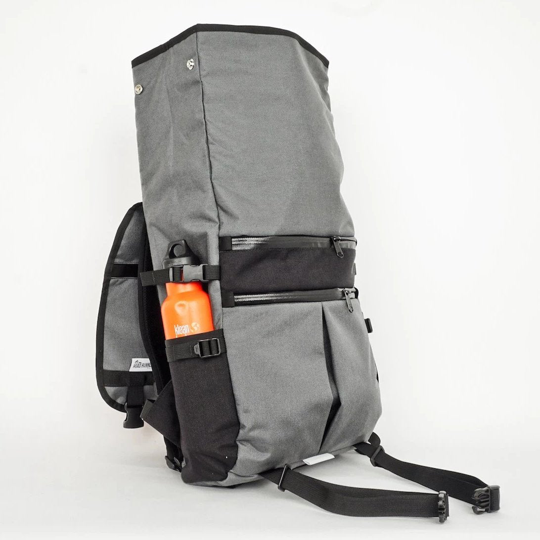 Road Runner Backpacks Anything Rucksack 22L Schwarz Cordura