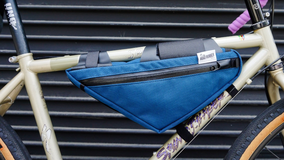 Road Runner Wedge Half Frame Bag Rahmentasche Schwarz 2,5L