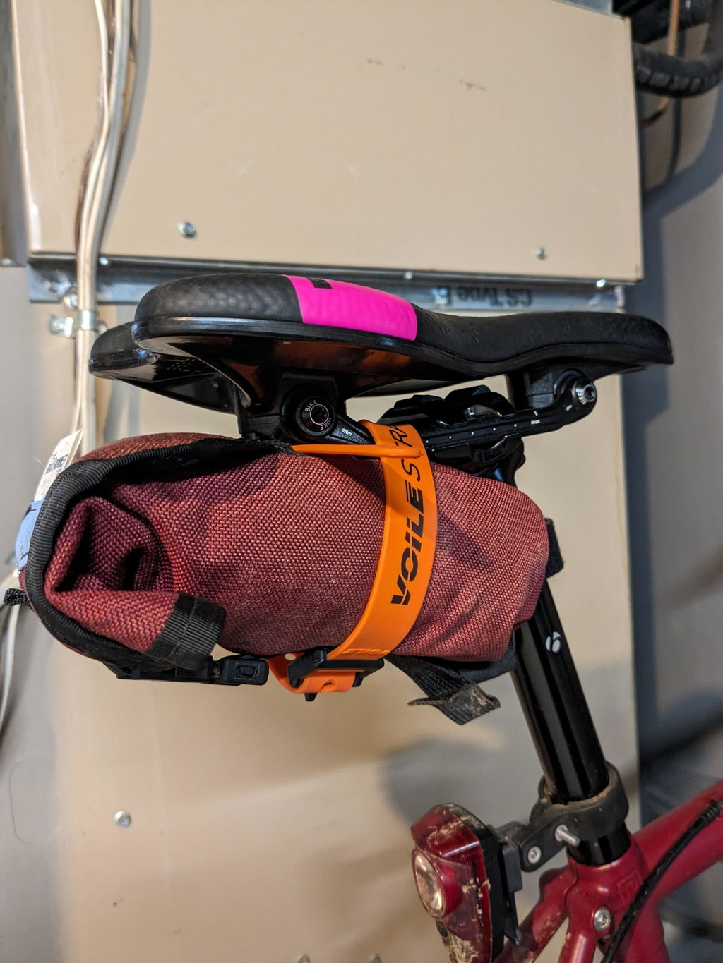 Road Runner Drafter Satteltasche 0,75L Schwarz Cordura