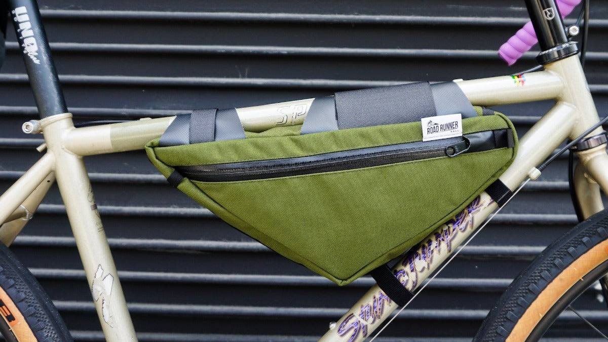 Road Runner Wedge Half Frame Bag Rahmentasche Schwarz 2,5L