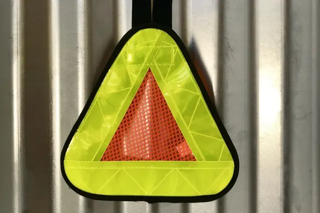 Road Runner Reflective Safety Triangle Reflektor Sattel