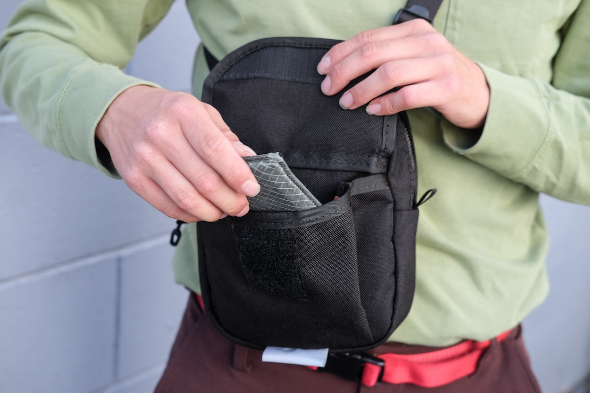 Road Runner EDC Mini Sling 2,25L Schwarz Cordura Kamera